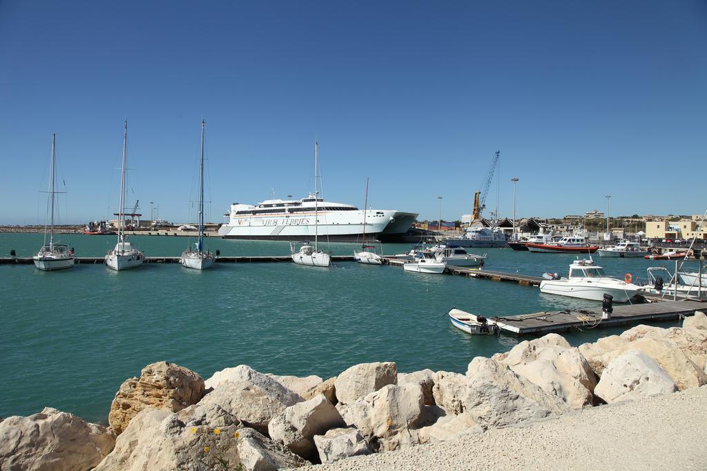 Hotel Nautico Pozzallo Exterior photo